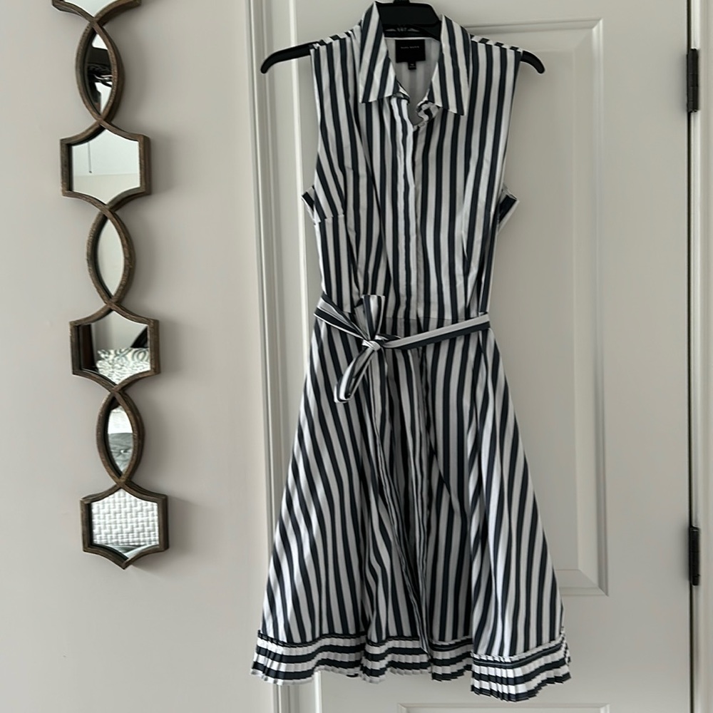 Preppy, timeless Alex Marie dress